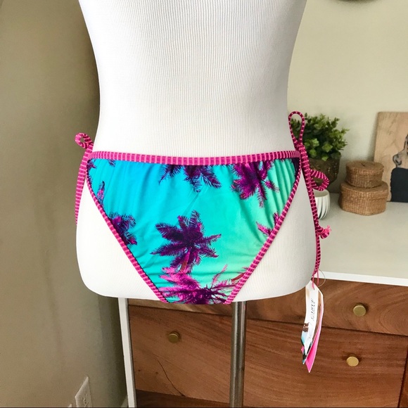 BRAND NEW WITH TAGS Beautiful Palm Tree Carve Designs Solana Bikini Bottoms - Picture 3 of 9